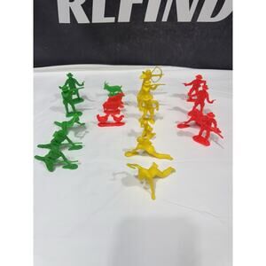 19 Piece Vintage Toy Plastic Cowboys and Indians And Farm Animals